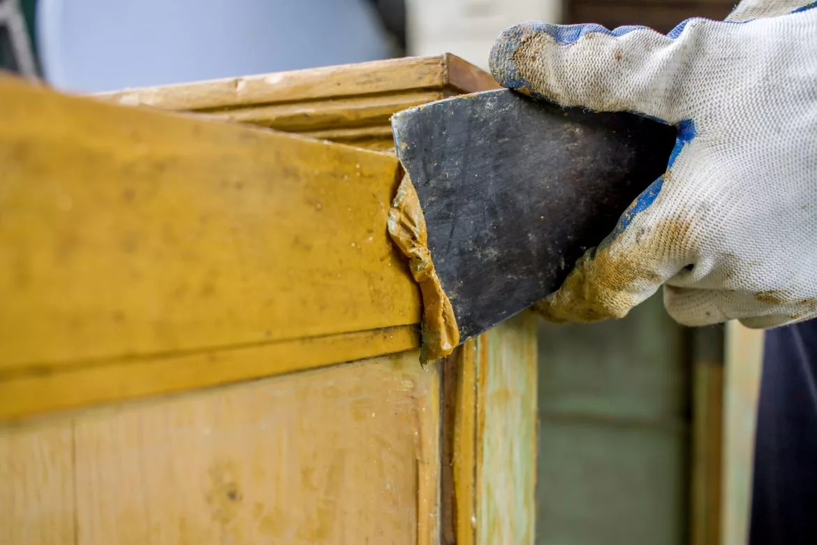 An Ultimate Guide to the Safest Ways to Strip Paint