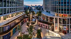 Lyrik Plaza Dusk